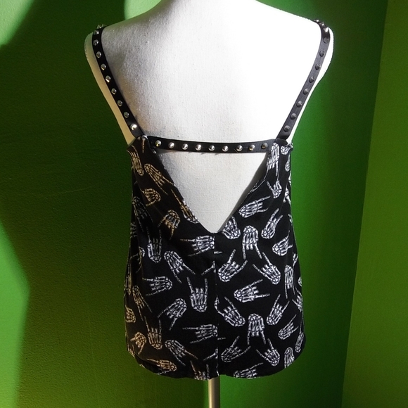 Too Fast Brand..Black/White Skeleton Hand Tank - Picture 5 of 8